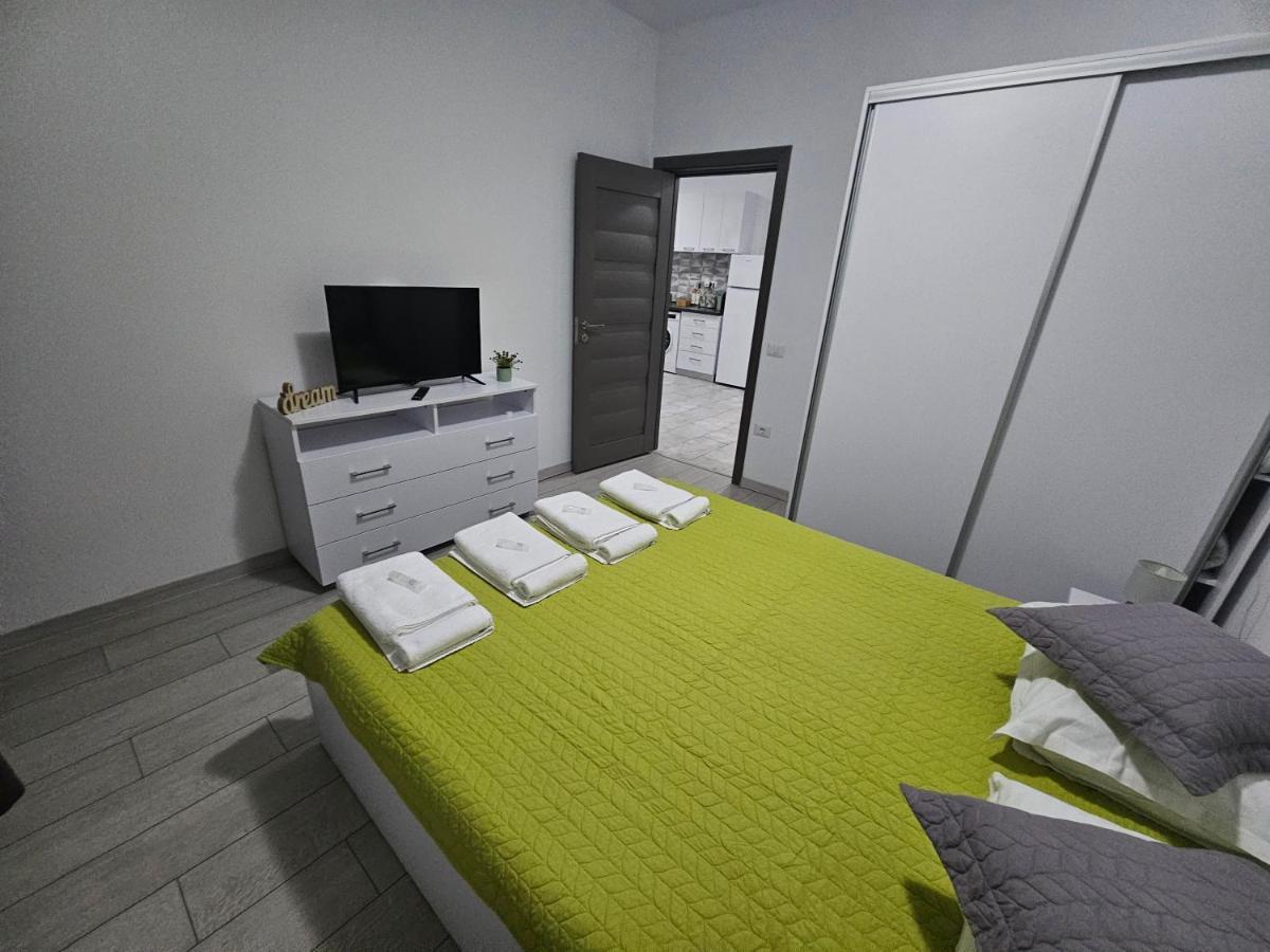 Apartment Summer Crib Mamaia-sat