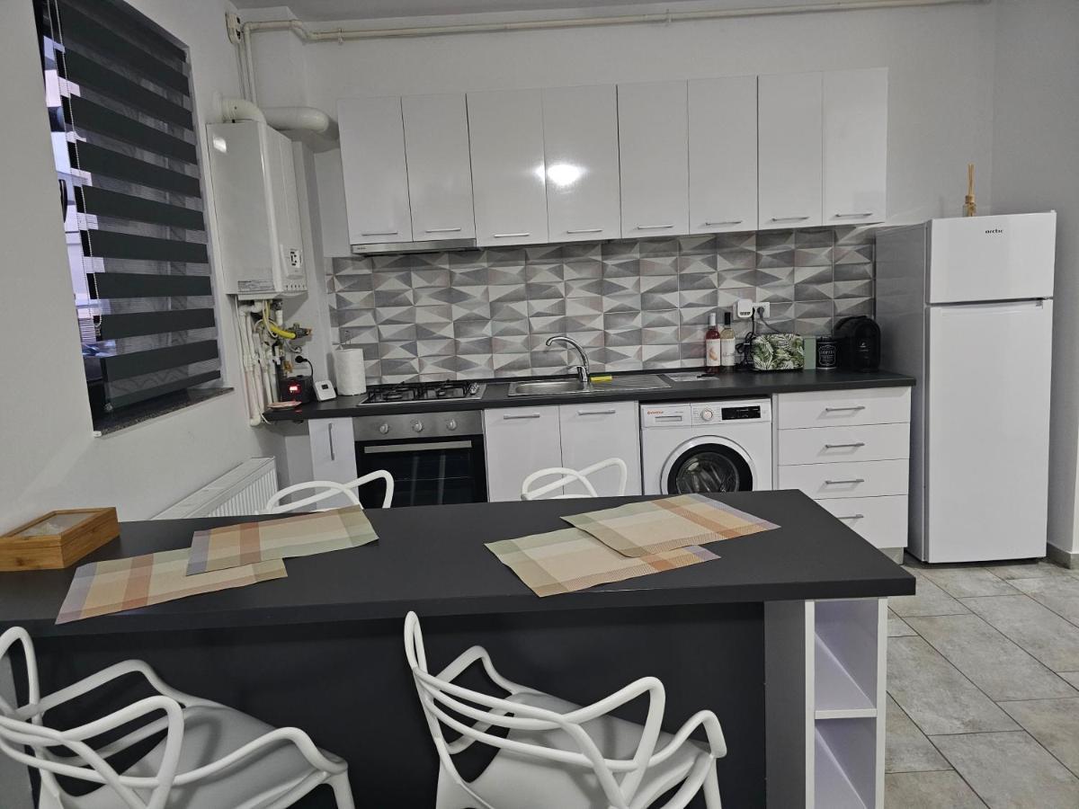 Summer Crib Mamaia-sat Apartment *