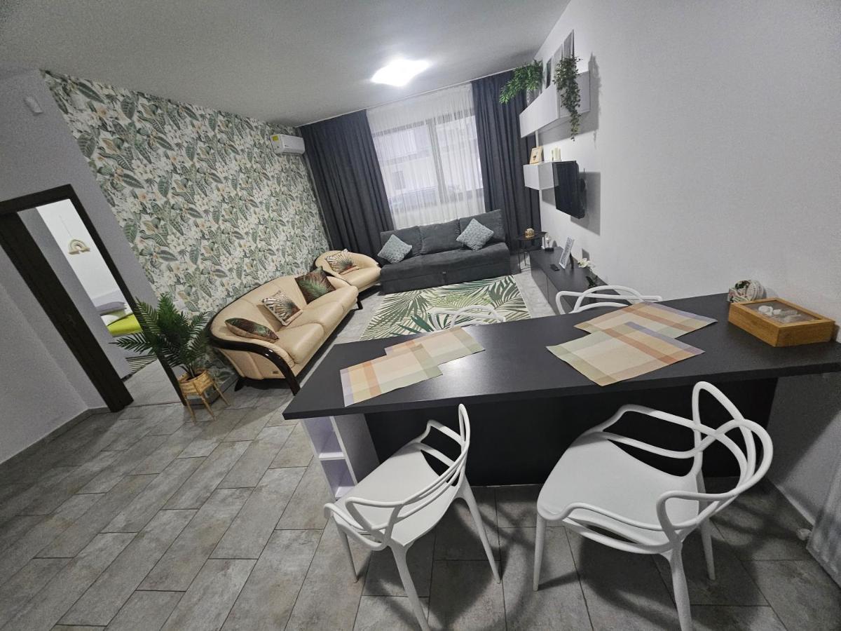 Summer Crib Mamaia-sat Apartment